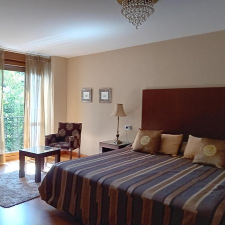 Picos De Europa Suites And Rooms Turieno Exteriör bild