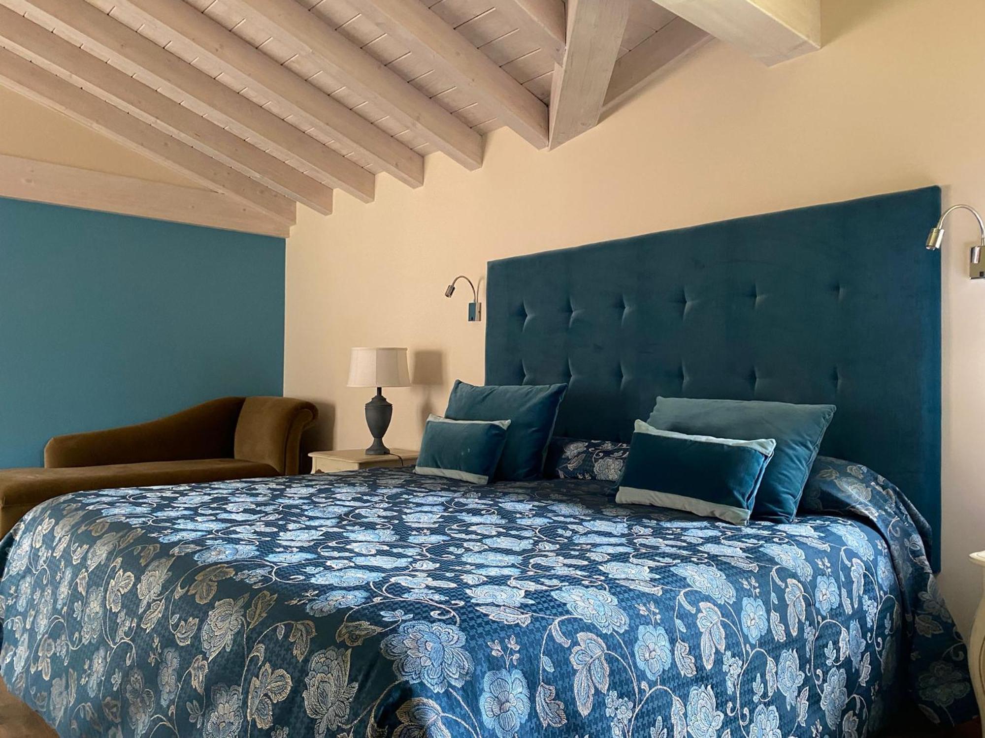Picos De Europa Suites And Rooms Turieno Exteriör bild