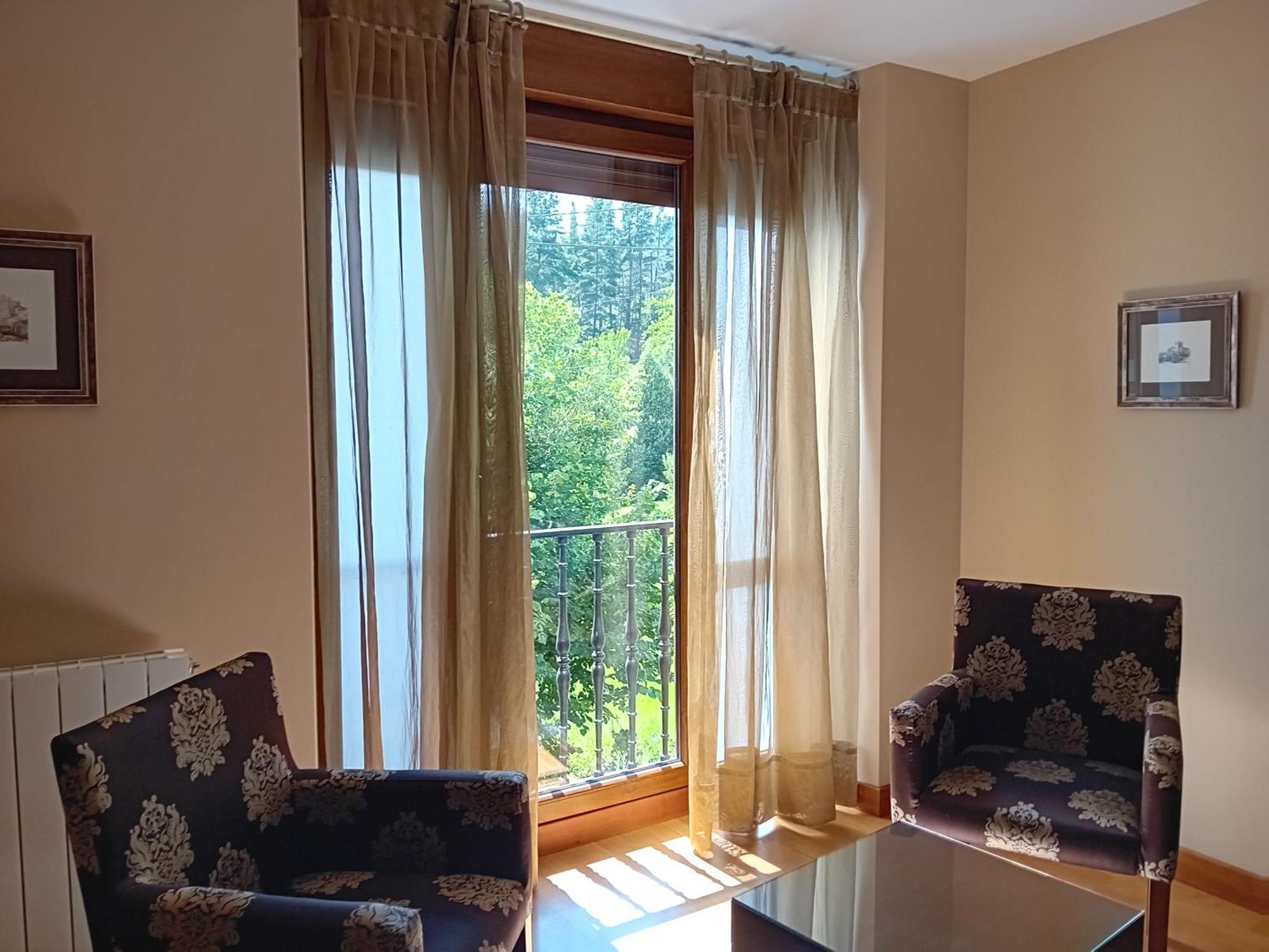 Picos De Europa Suites And Rooms Turieno Exteriör bild